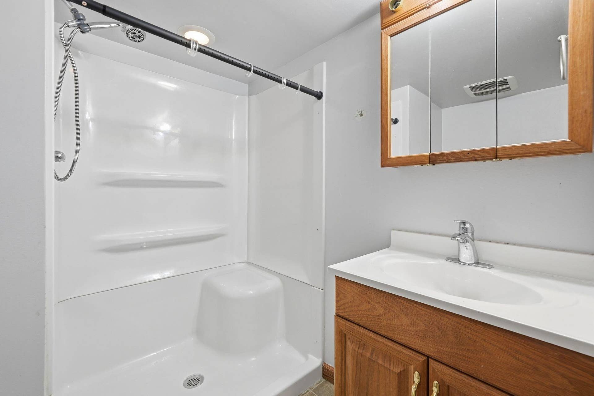 341 California Street, Hobart, IN 46342 18_DSC05714