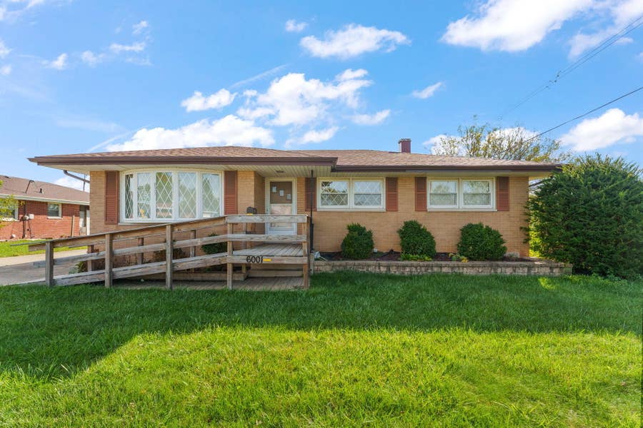 Property photo for 6001 Rutledge Court, Merrillville, IN