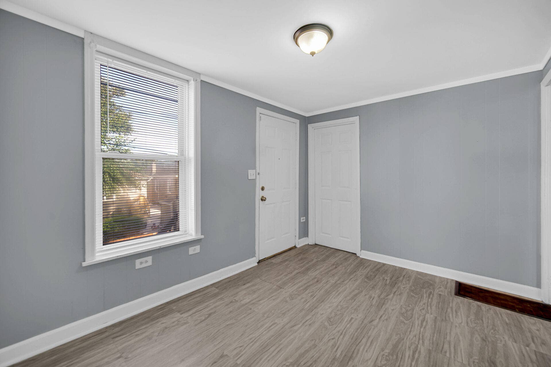 4011 Euclid Avenue, East Chicago, IN 46312 DSC06978