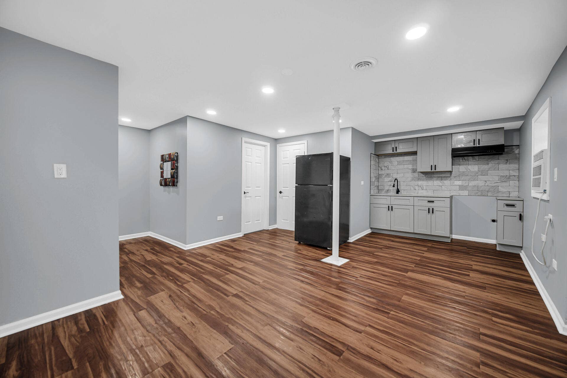 4011 Euclid Avenue, East Chicago, IN 46312 DSC07043