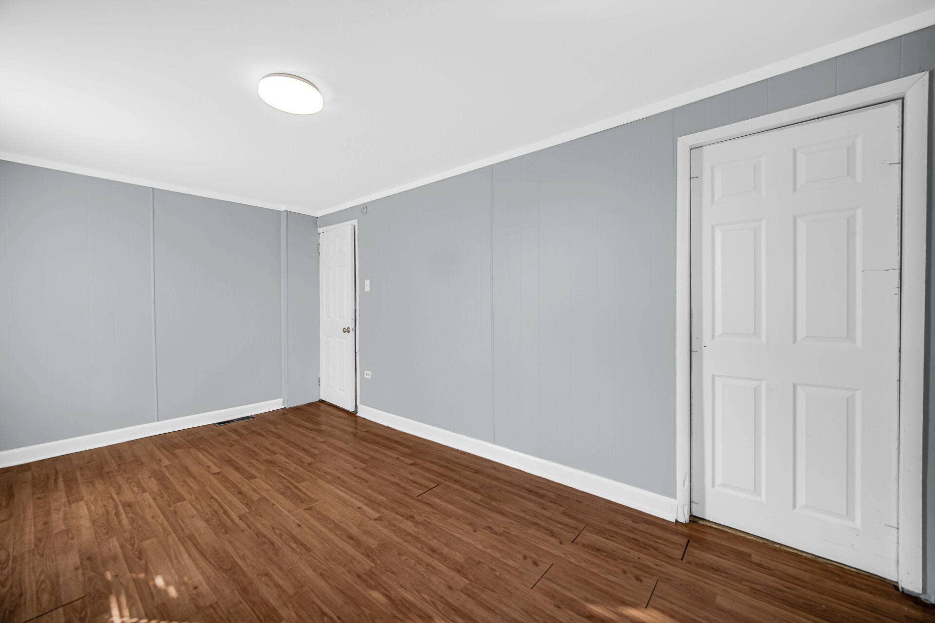 4011 Euclid Avenue, East Chicago, IN 46312 DSC07003