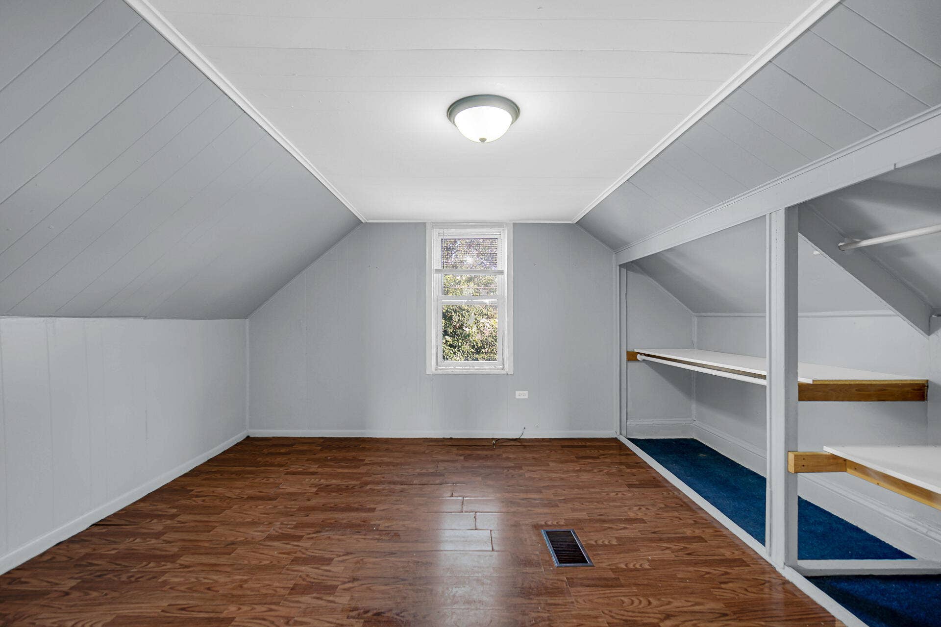 4011 Euclid Avenue, East Chicago, IN 46312 DSC07018