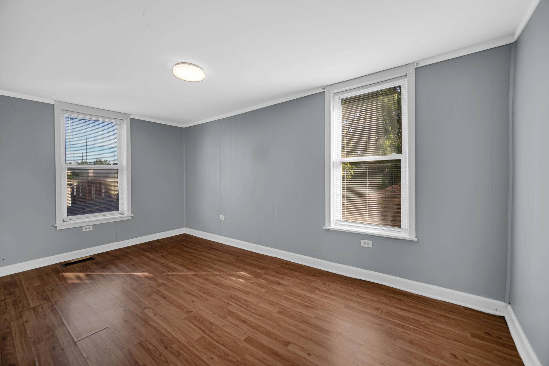 4011 Euclid Avenue, East Chicago, IN 46312 DSC06998