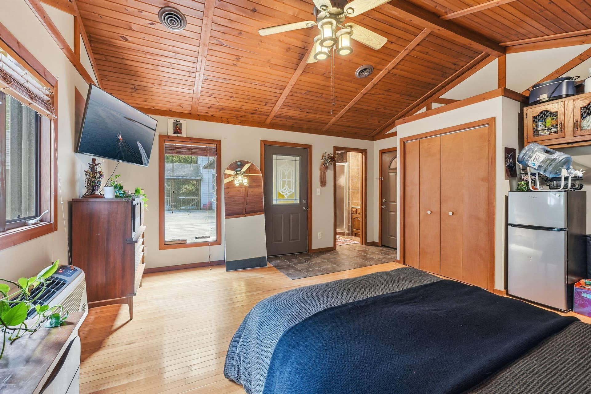 140 Oxford Avenue, Beverly Shores, IN 46301 28-web-or-mls-28-140 Oxford _