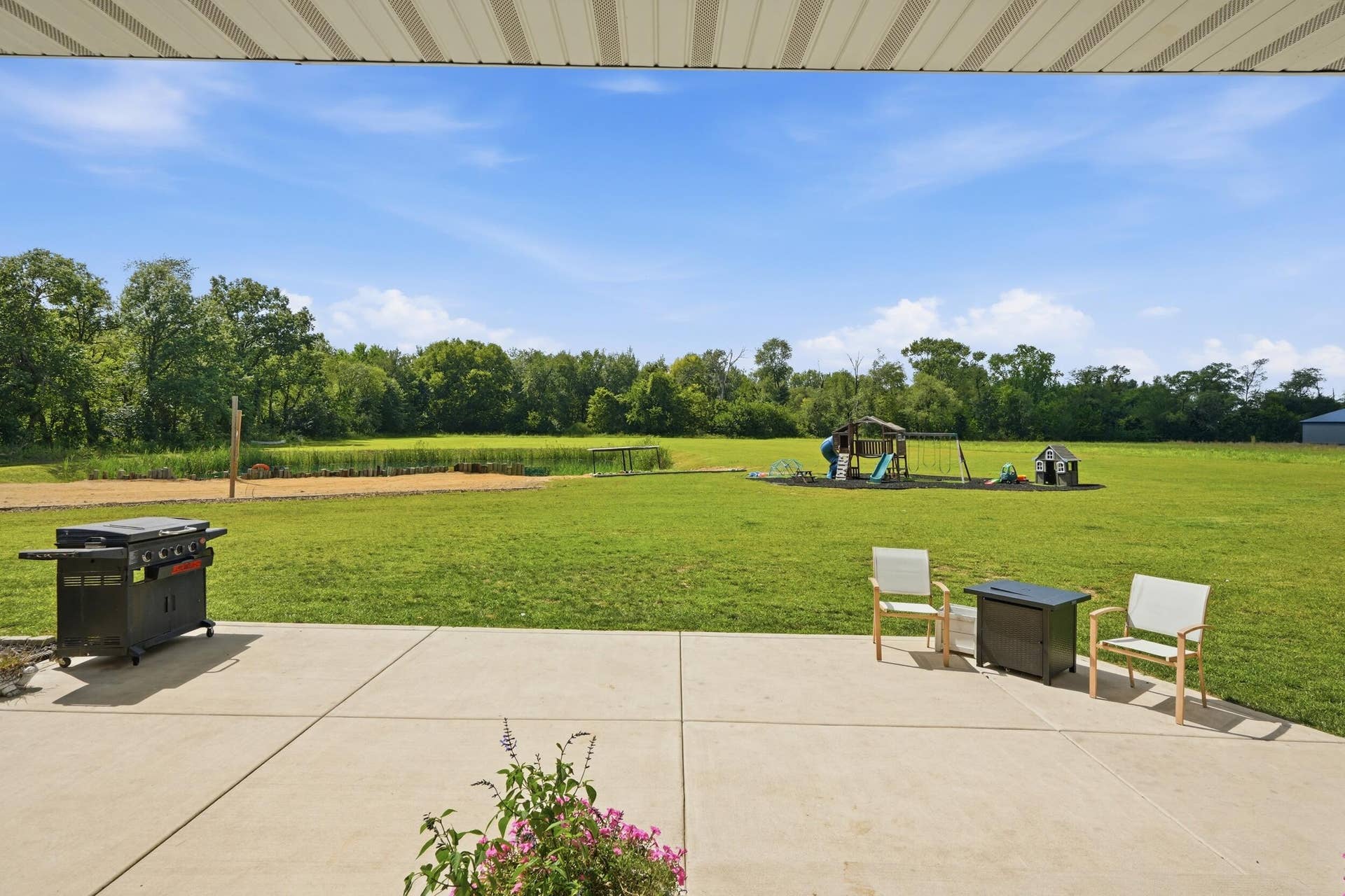 6481 Range Road, North Judson, IN 46366 dsc04566
