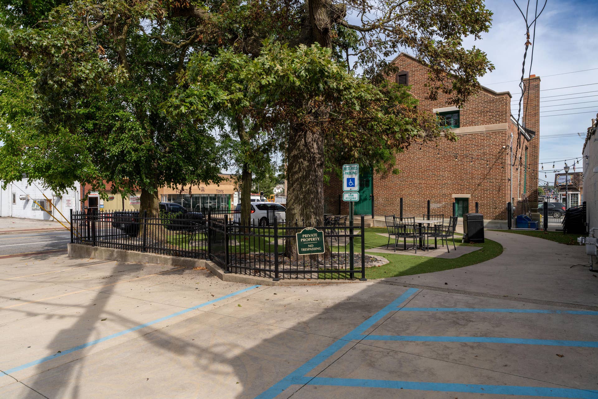 101 Main Street, Griffith, IN 46319 A7R09726