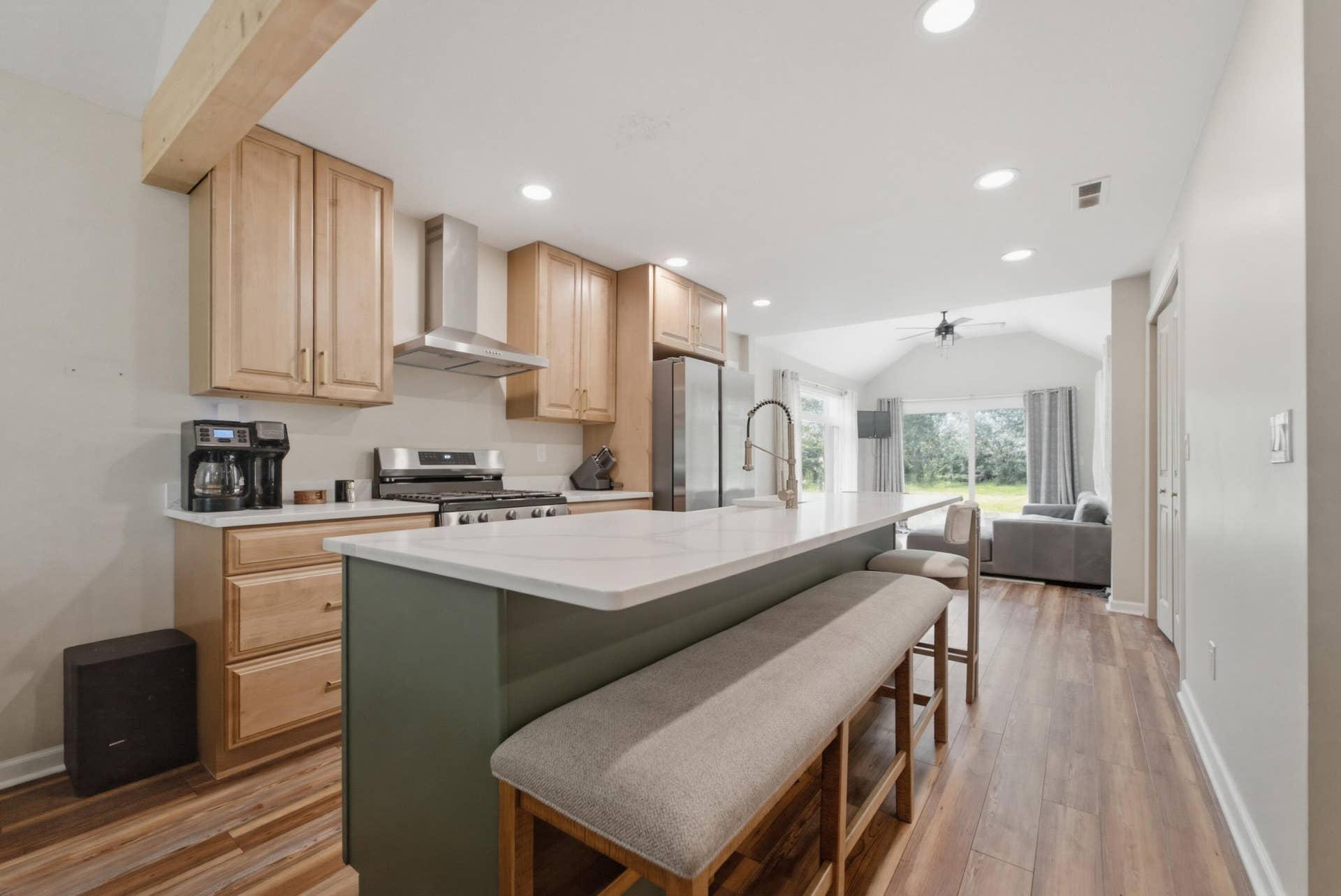 10852 E 100, Wheatfield, IN 46392 Kitchen