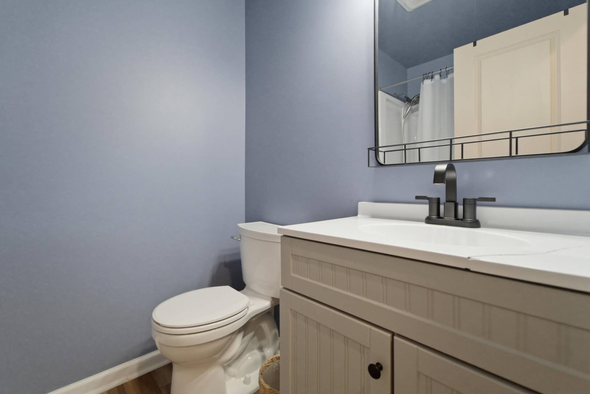 10852 E 100, Wheatfield, IN 46392 Bathroom