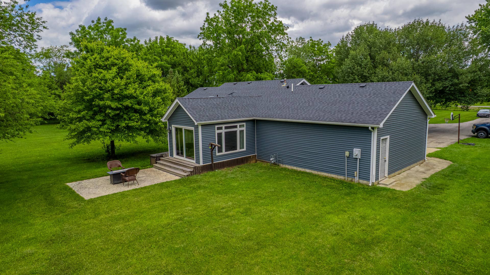 10852 E 100, Wheatfield, IN 46392 Backyard