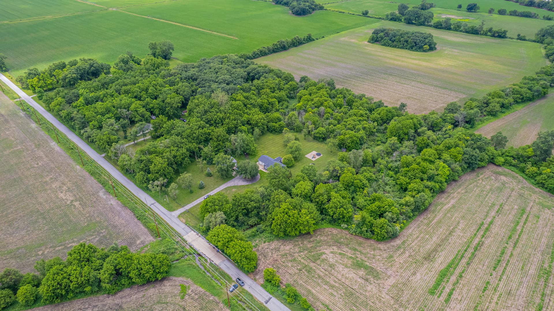 10852 E 100, Wheatfield, IN 46392 Aerial view