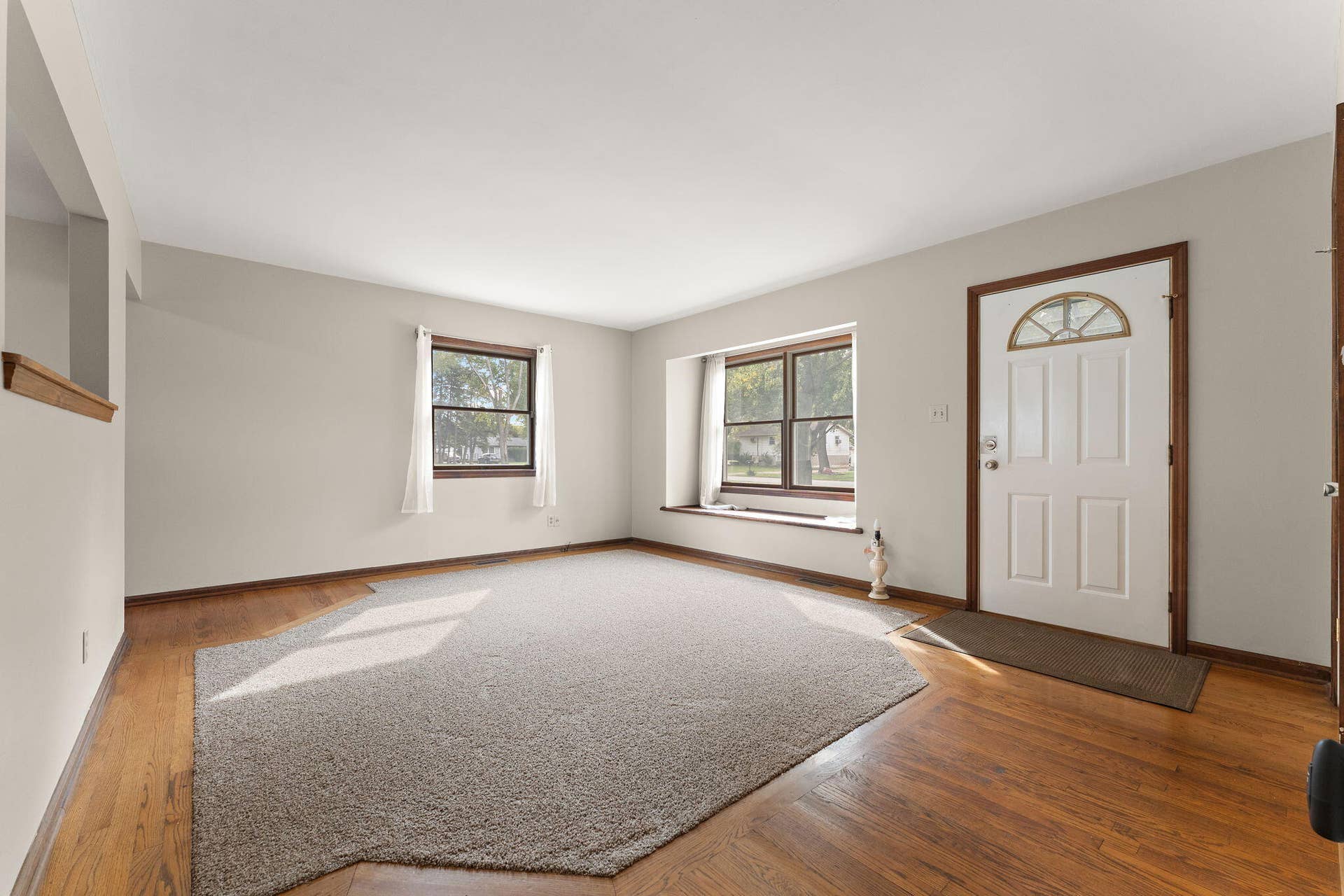 6679 Pennsylvania Street, Merrillville, IN 46410 11-web-or-mls-DSC07206