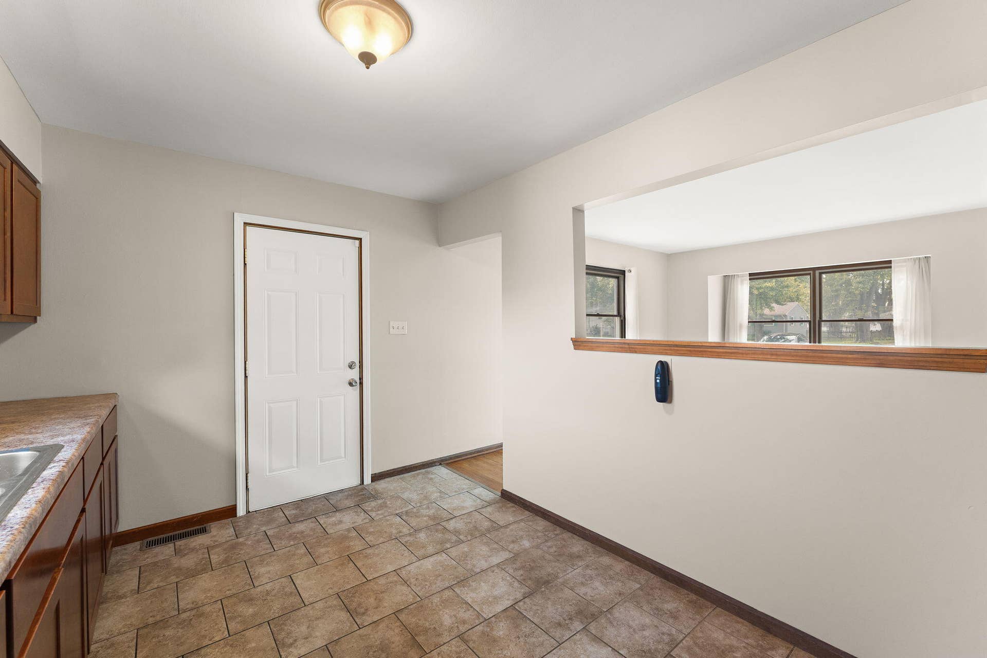 6679 Pennsylvania Street, Merrillville, IN 46410 5-web-or-mls-DSC07226