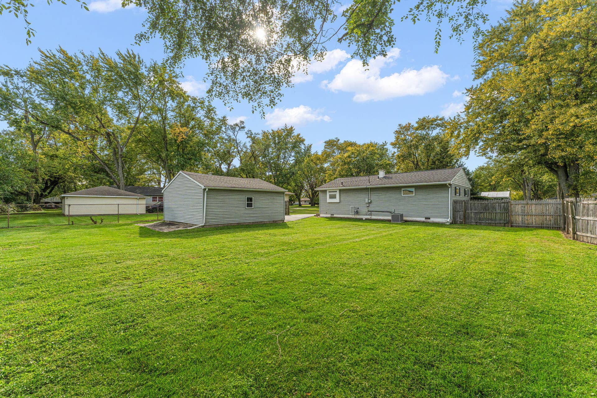 6679 Pennsylvania Street, Merrillville, IN 46410 15-web-or-mls-DSC07245