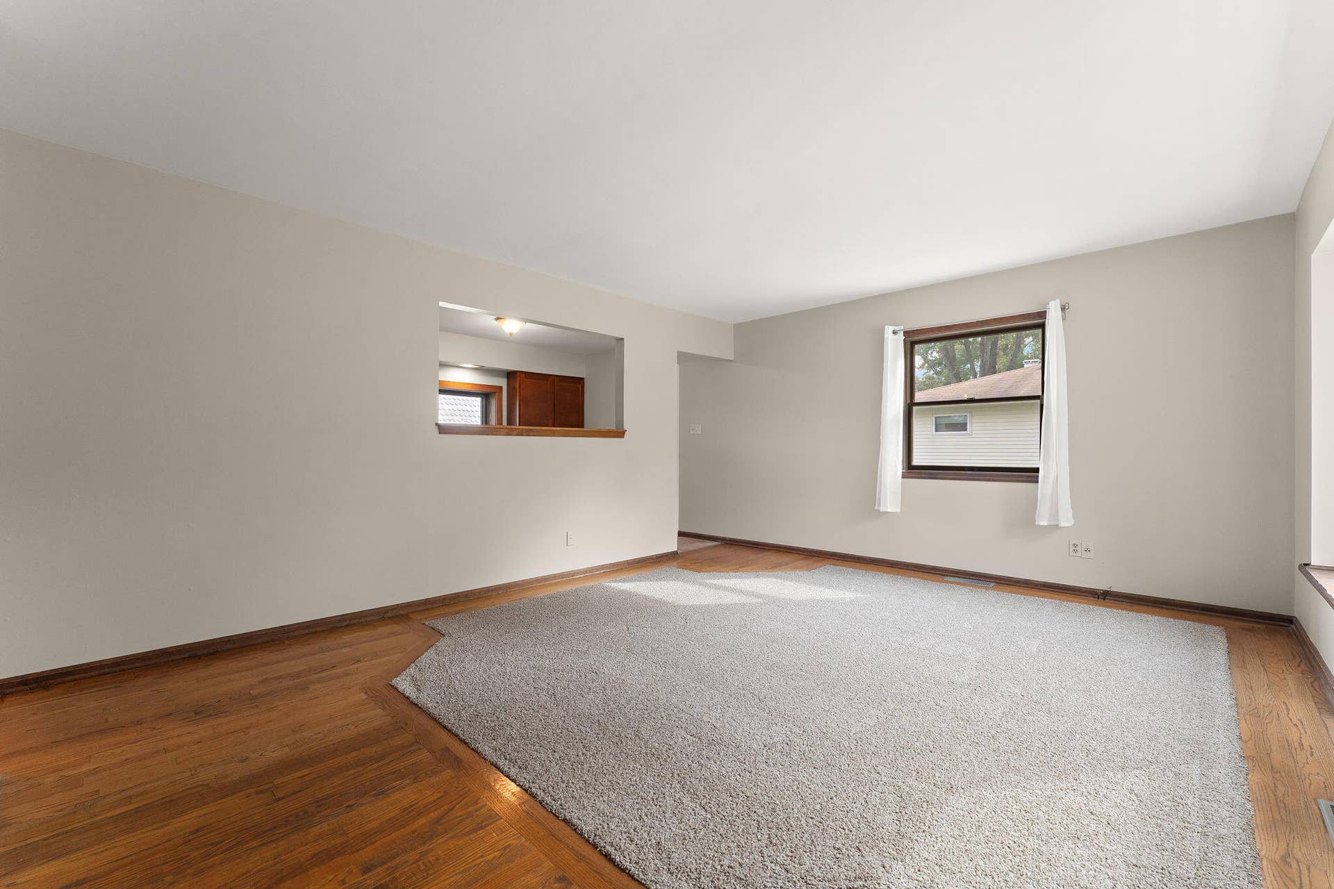 6679 Pennsylvania Street, Merrillville, IN 46410 2-web-or-mls-DSC07211