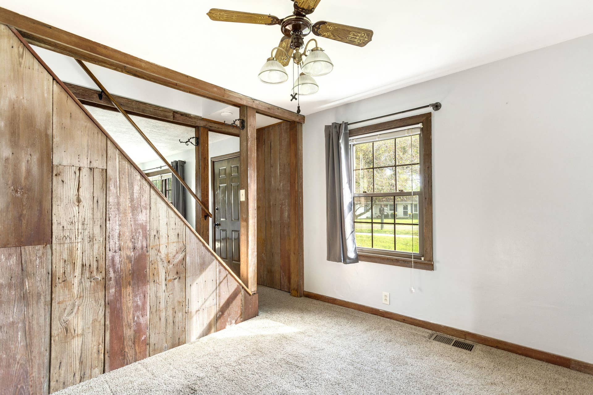 901 Mccord Road, Valparaiso, IN 46383 Dining Room