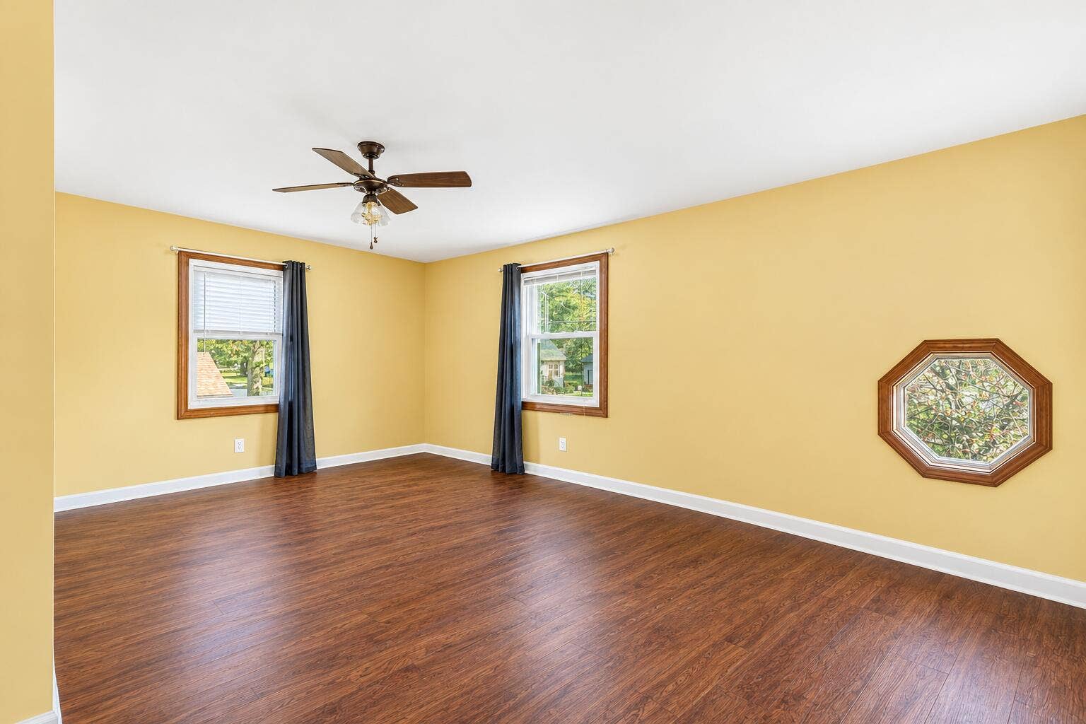 901 Mccord Road, Valparaiso, IN 46383 Upper Bedroom View 2