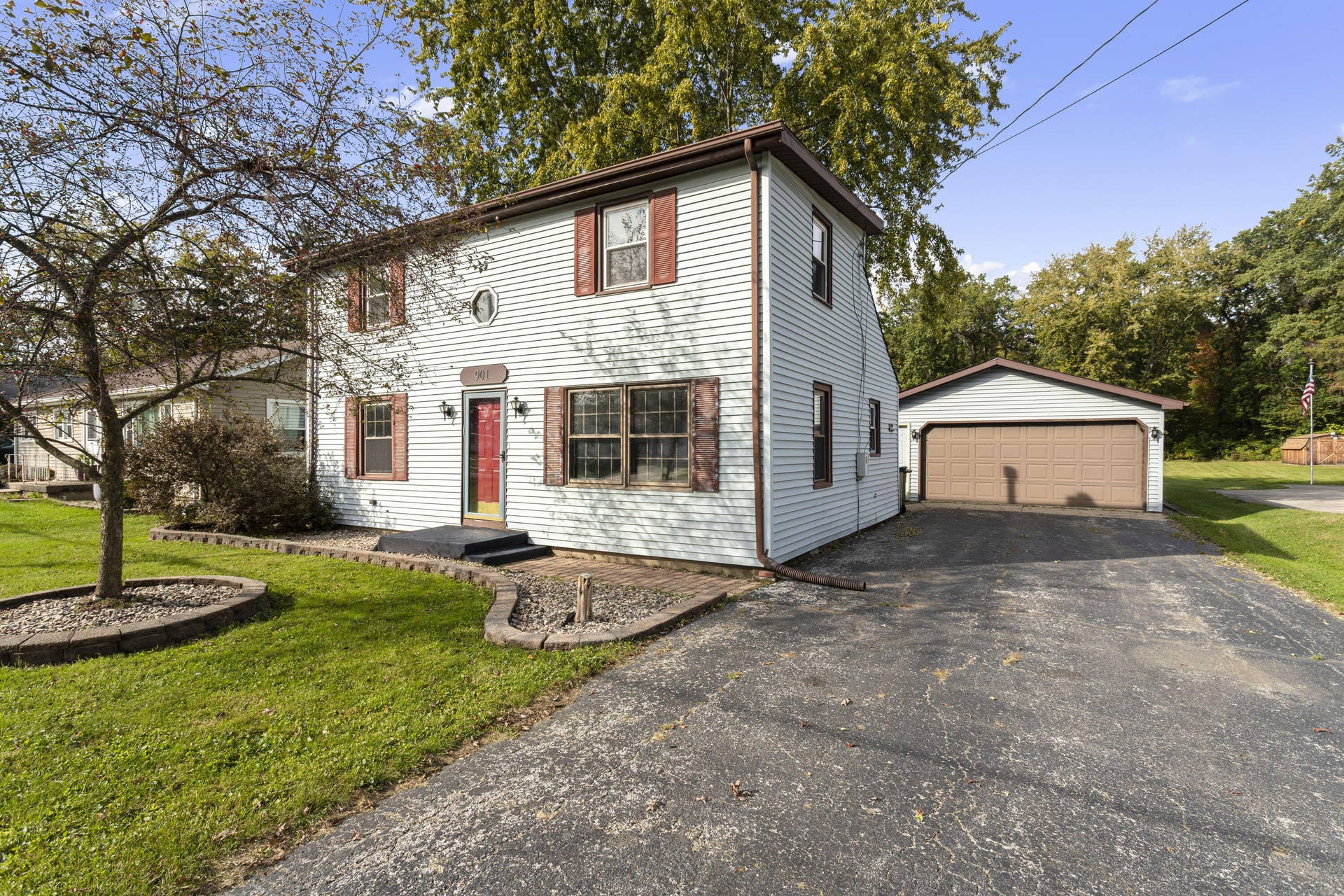 901 Mccord Road, Valparaiso, IN 46383 Front 2