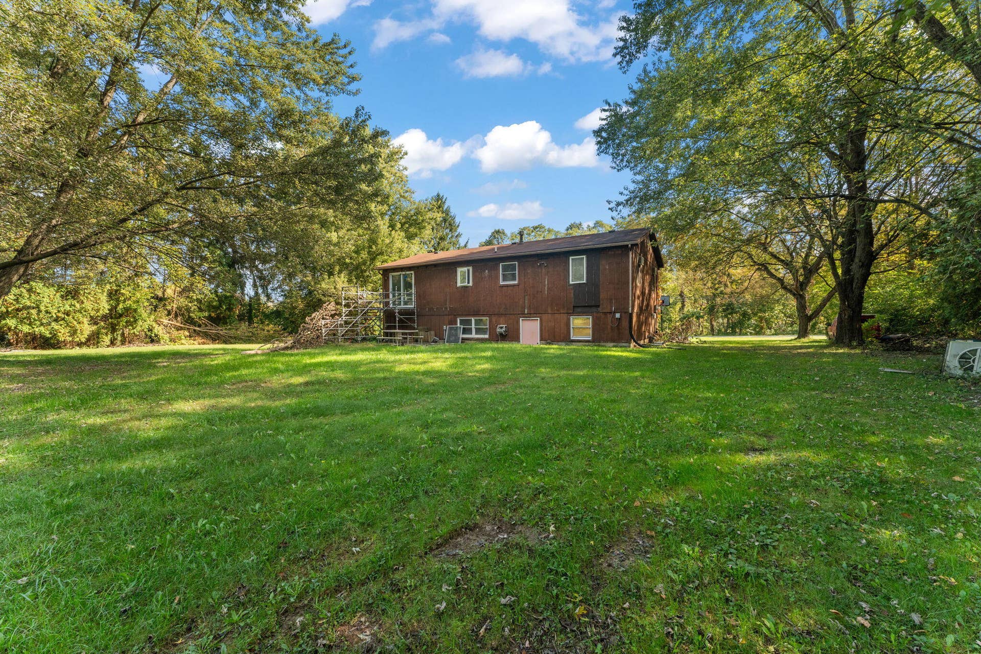 938 E 400, Chesterton, IN 46304 29-web-or-mls-DSC06307