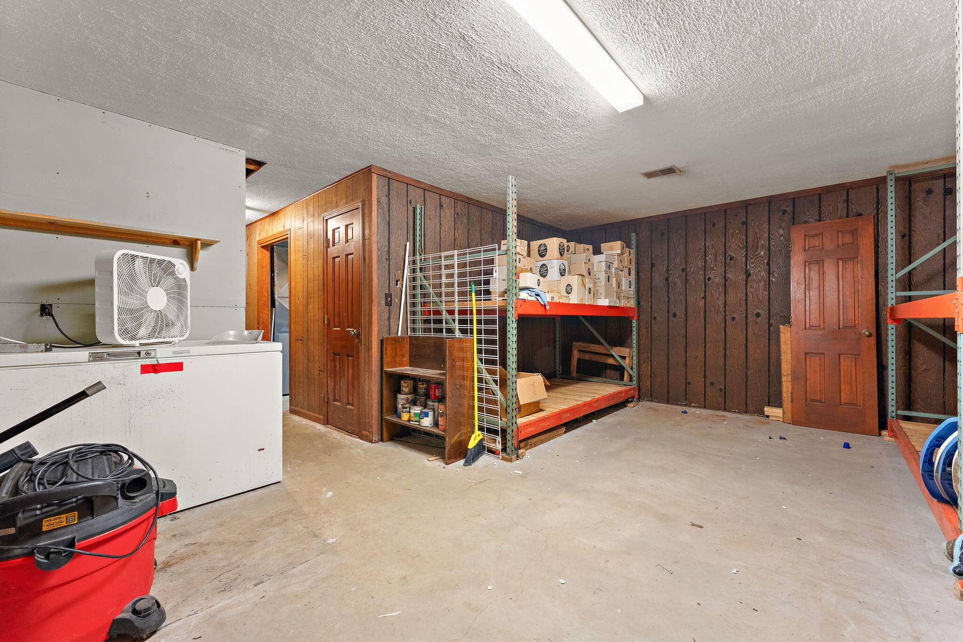 938 E 400, Chesterton, IN 46304 25-web-or-mls-DSC06231
