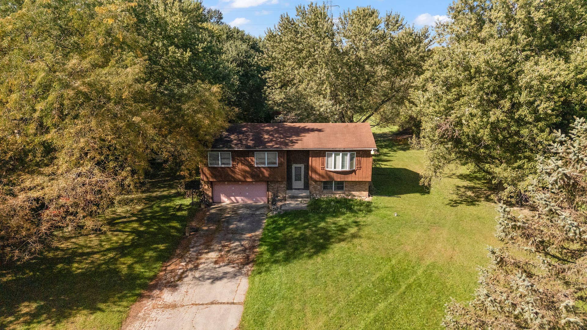 938 E 400, Chesterton, IN 46304 9-web-or-mls-DJI_20261008111130_0781_D