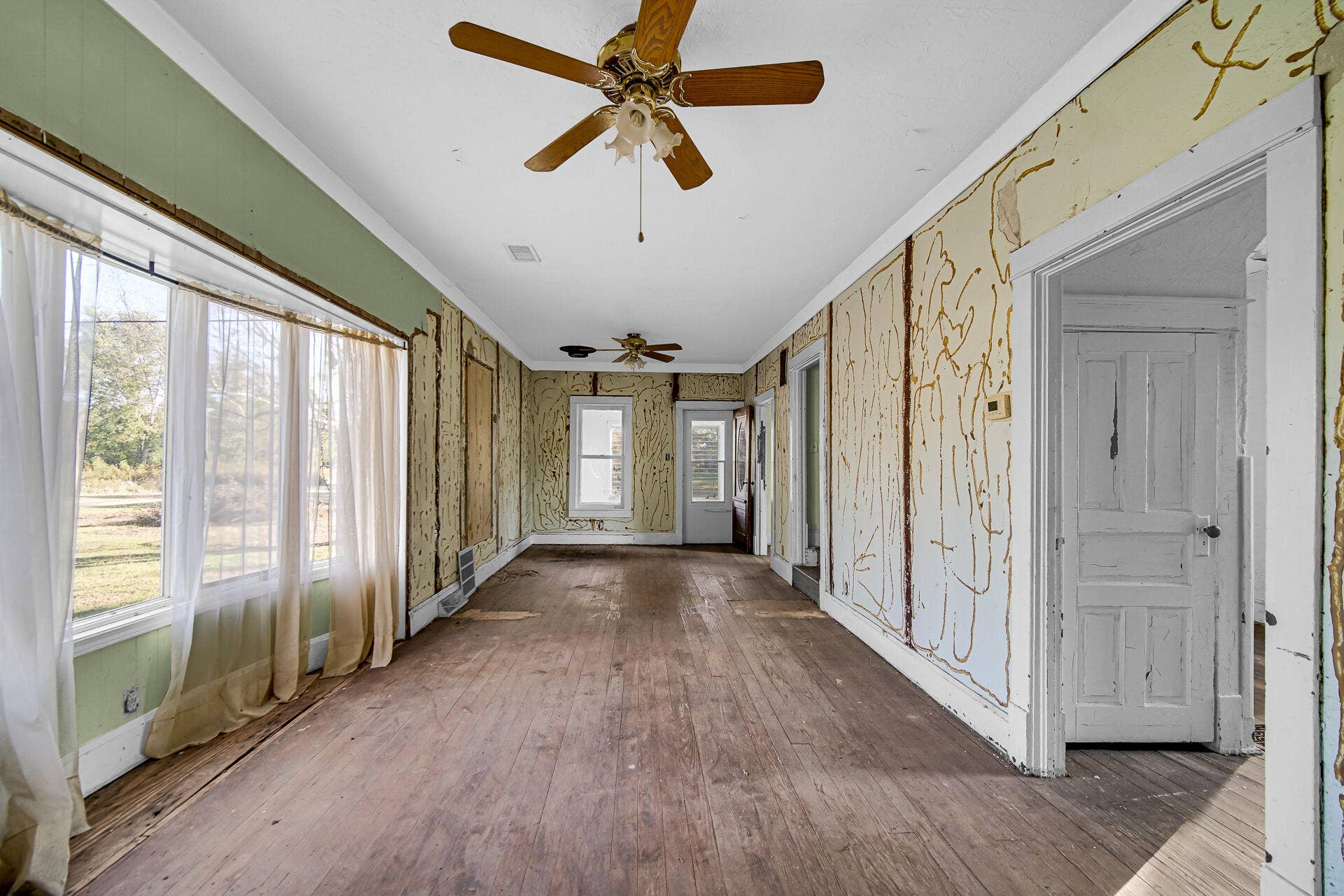 231 N 1200, Chesterton, IN 46304 DSC04899