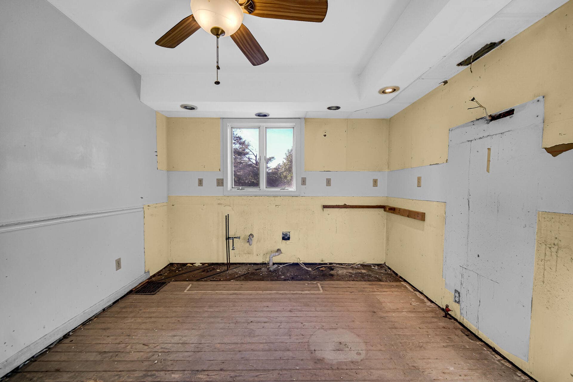 231 N 1200, Chesterton, IN 46304 DSC04834