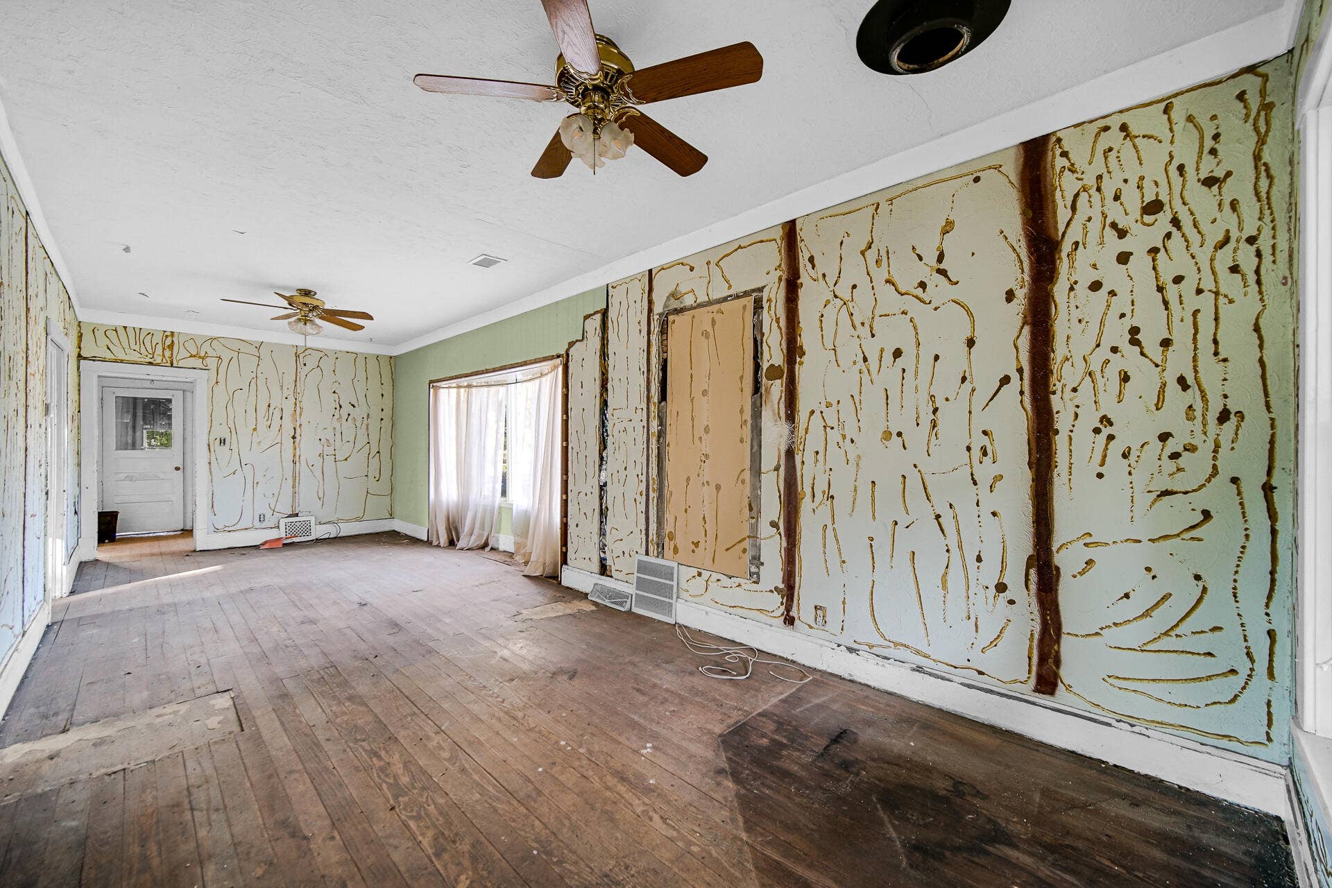 231 N 1200, Chesterton, IN 46304 DSC04909
