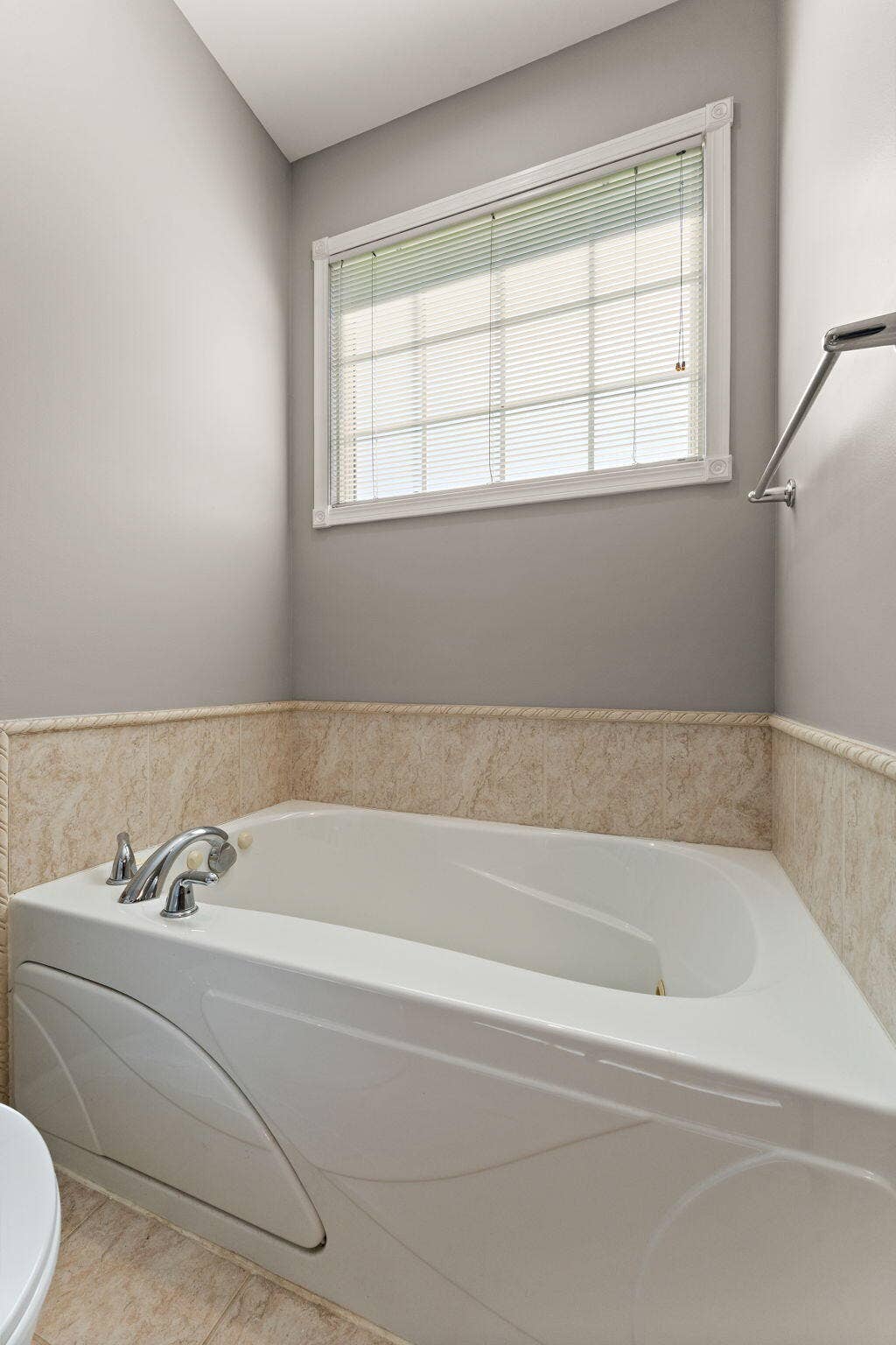 2863 Arran Quay Terrace, Valparaiso, IN 46385 20-web-or-mls-DSC06416