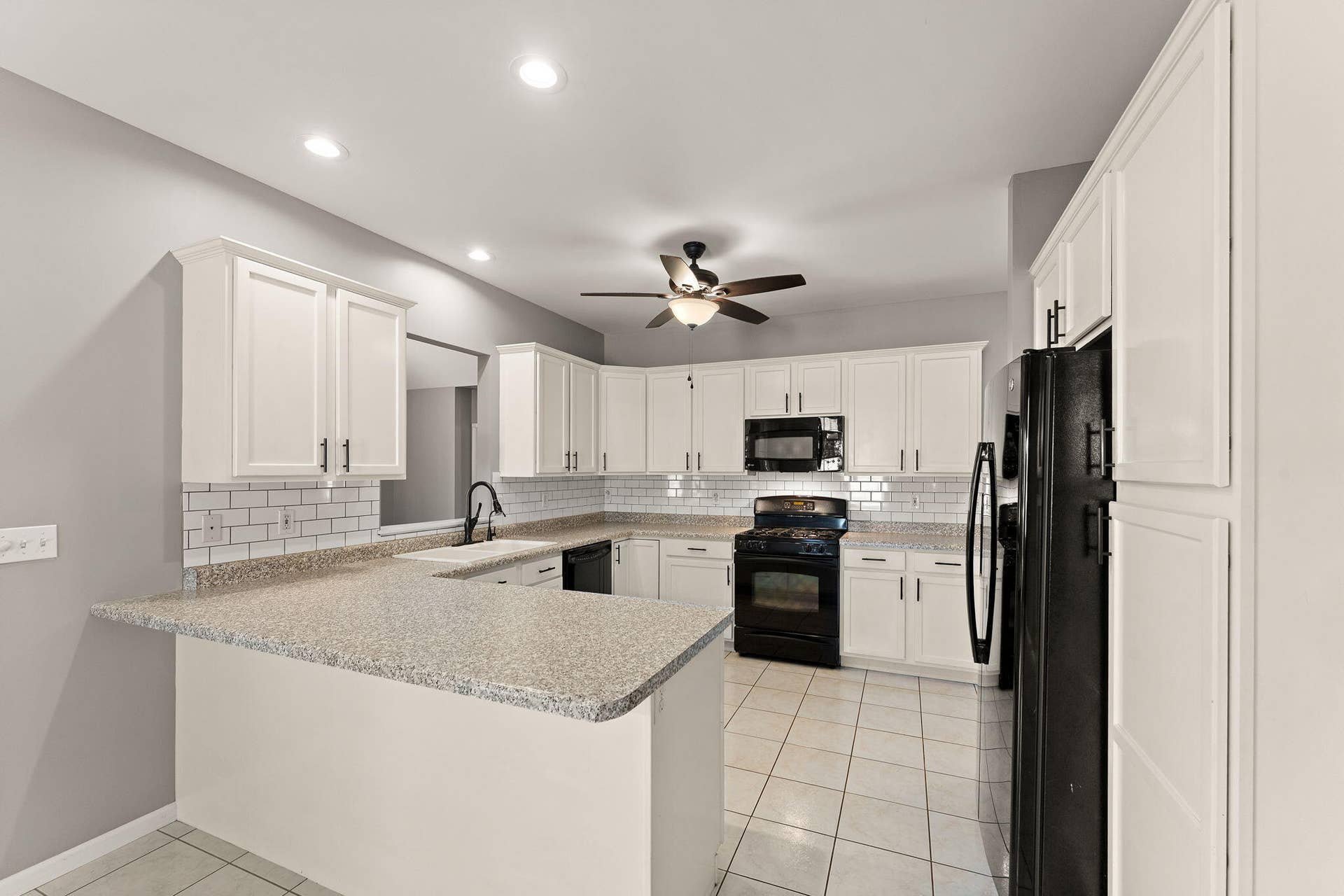 2863 Arran Quay Terrace, Valparaiso, IN 46385 10-web-or-mls-DSC06456