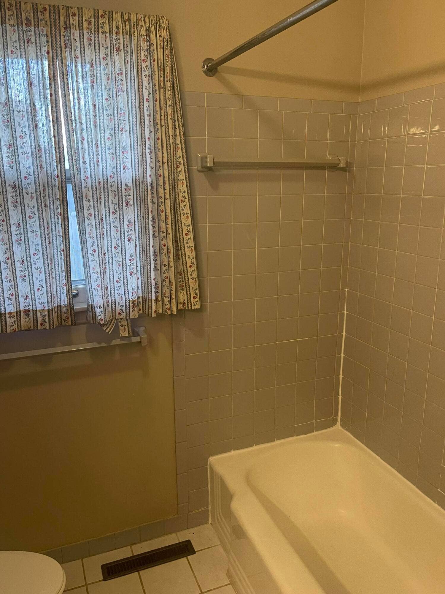 560 Tippecanoe Place, Gary, IN 46403 IMG_1039