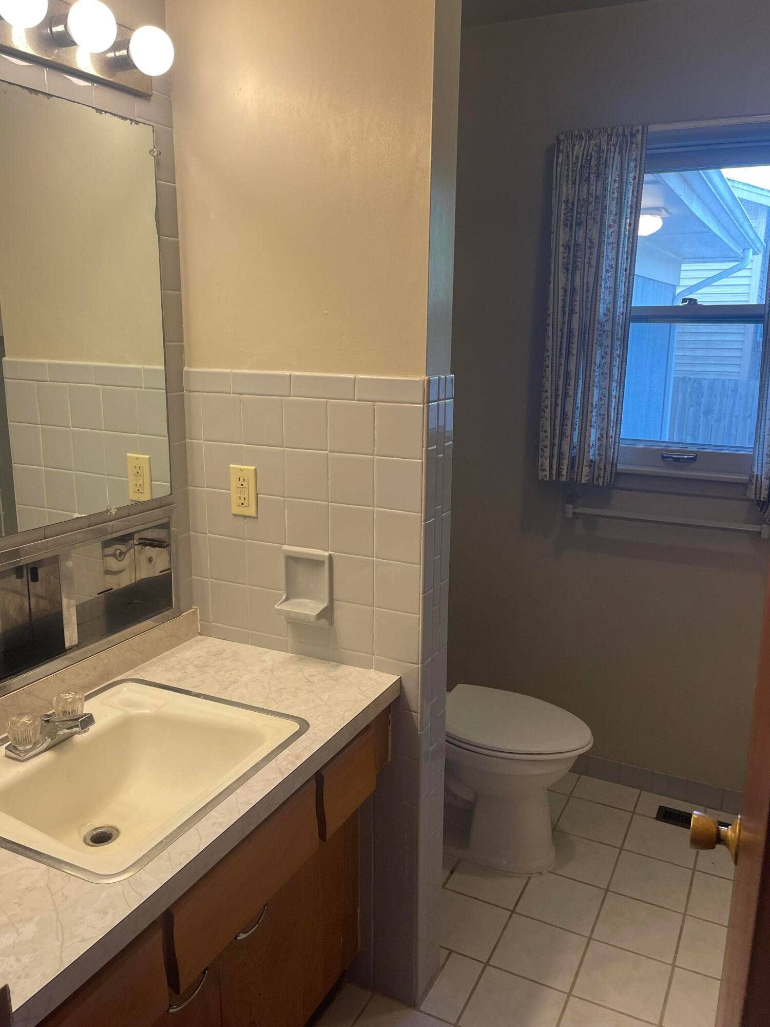 560 Tippecanoe Place, Gary, IN 46403 IMG_1038