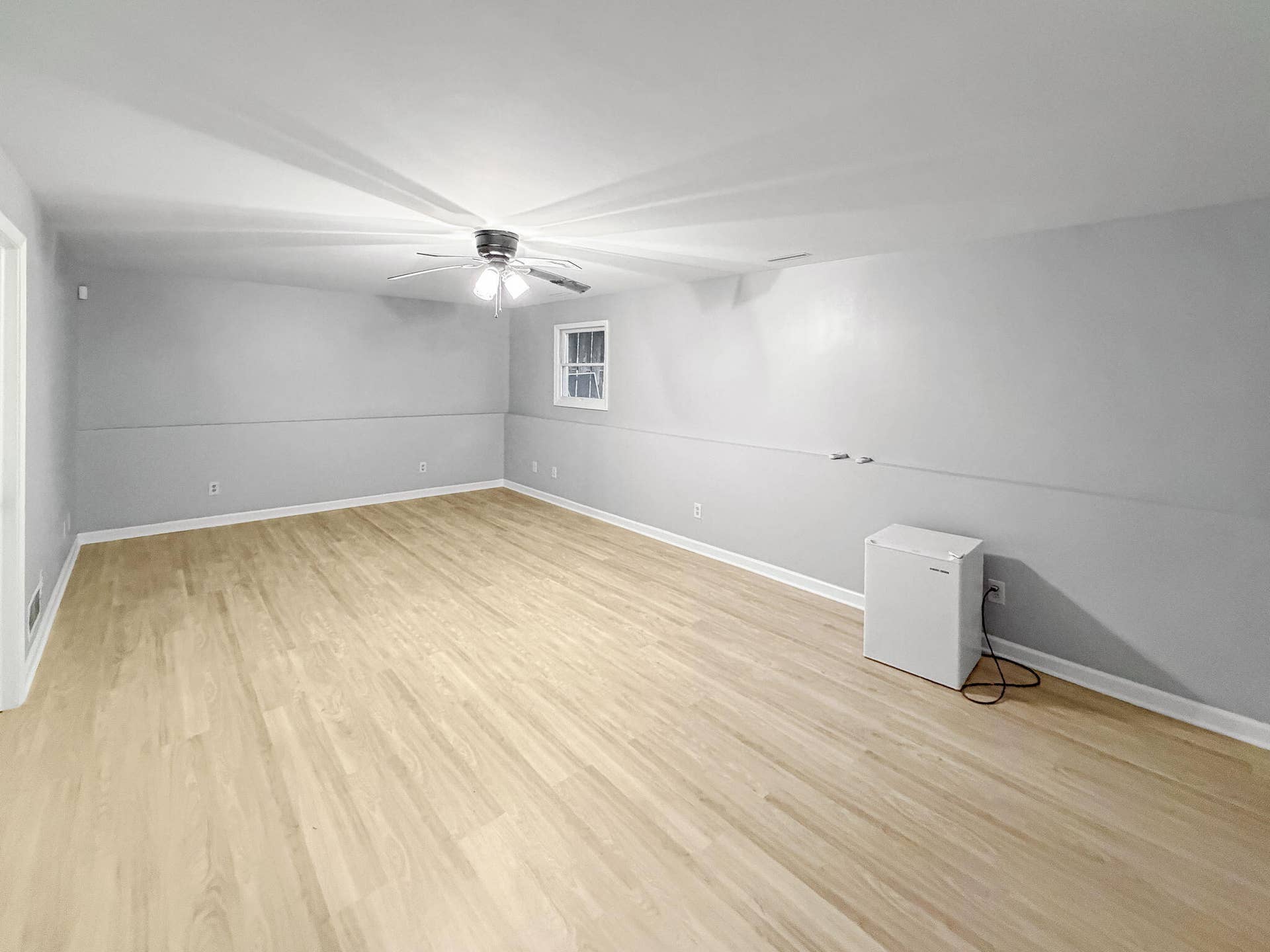 56-web-or-mls-1401-w-97th-pl