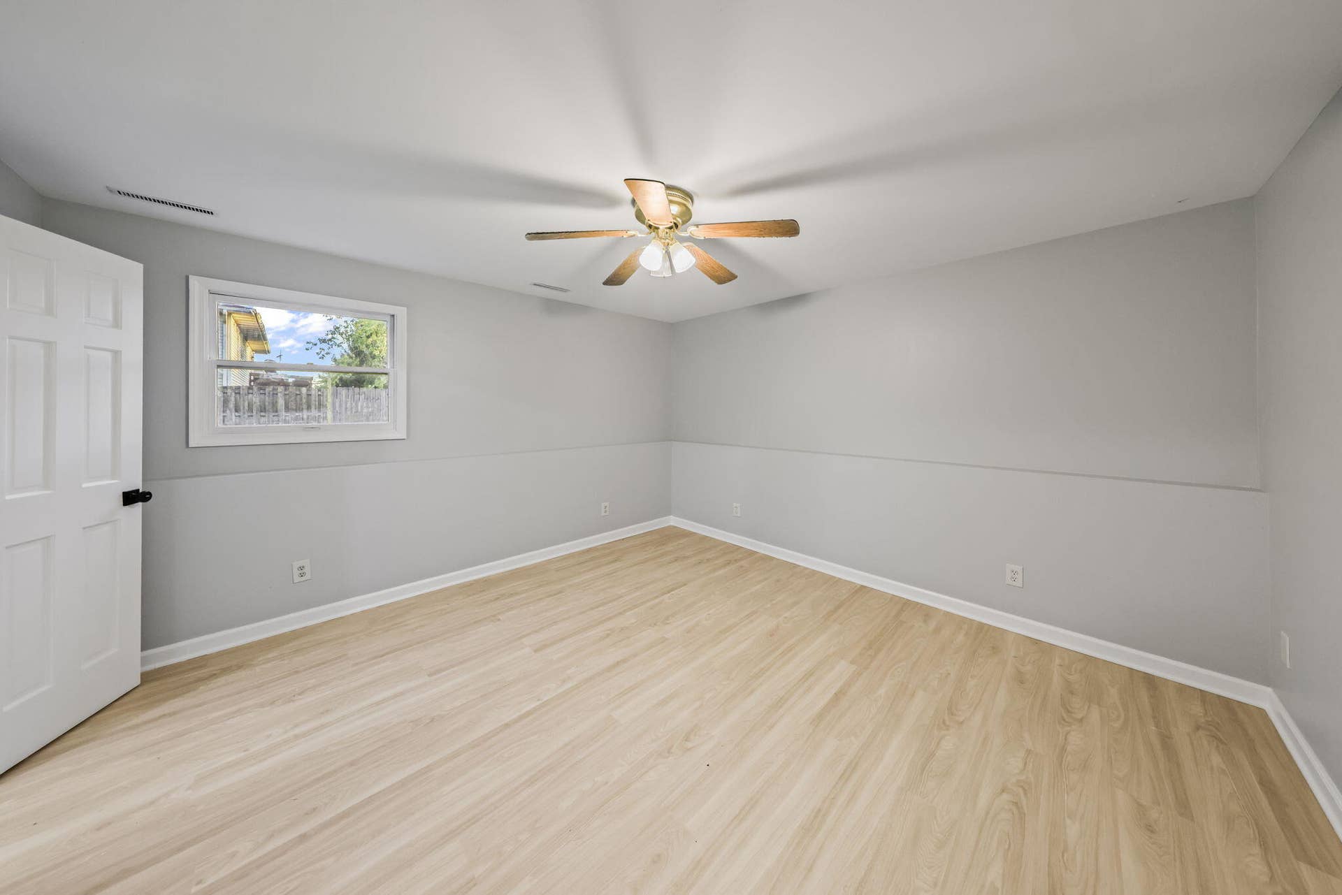 21-web-or-mls-1401-w-97th-pl