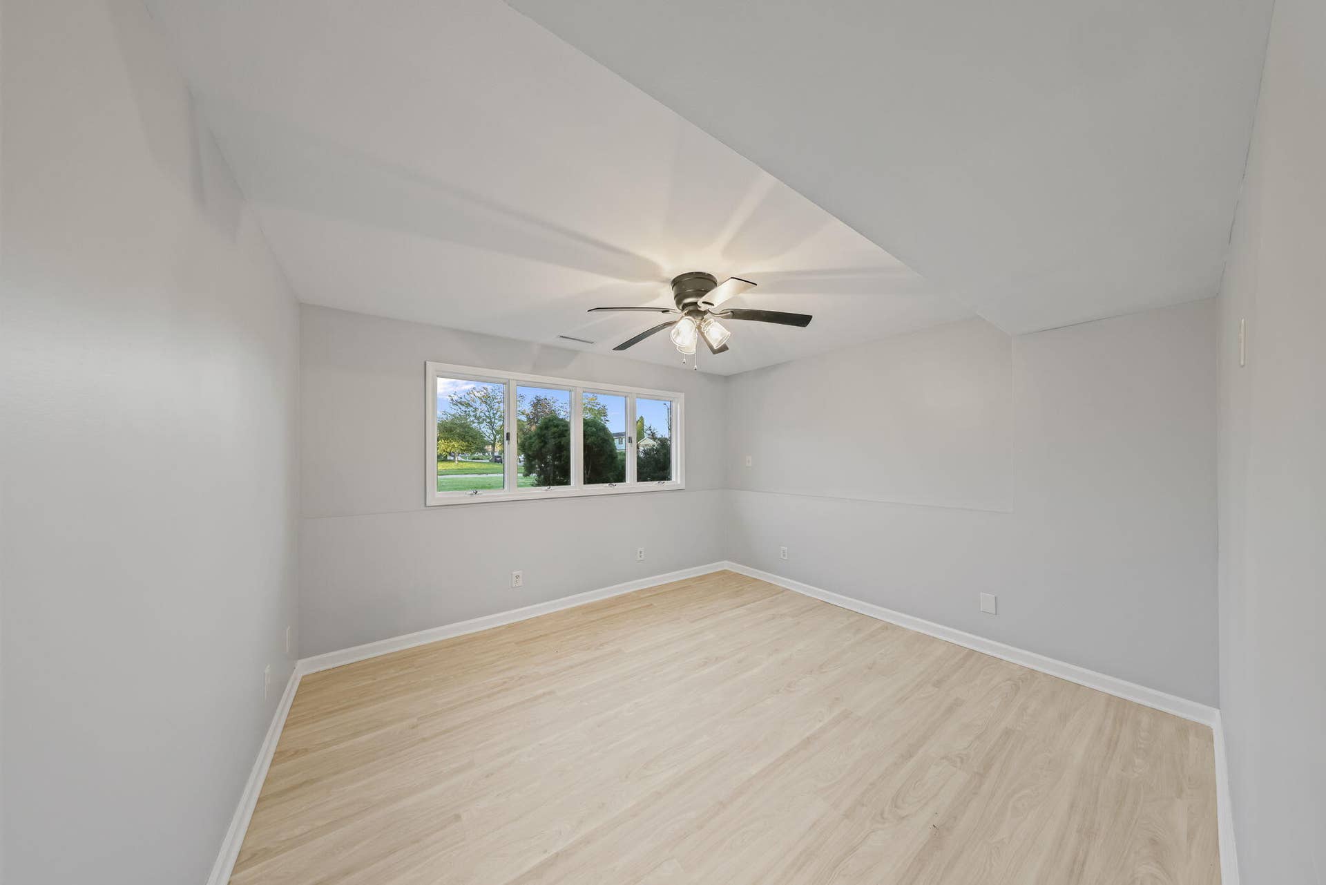 17-web-or-mls-1401-w-97th-pl