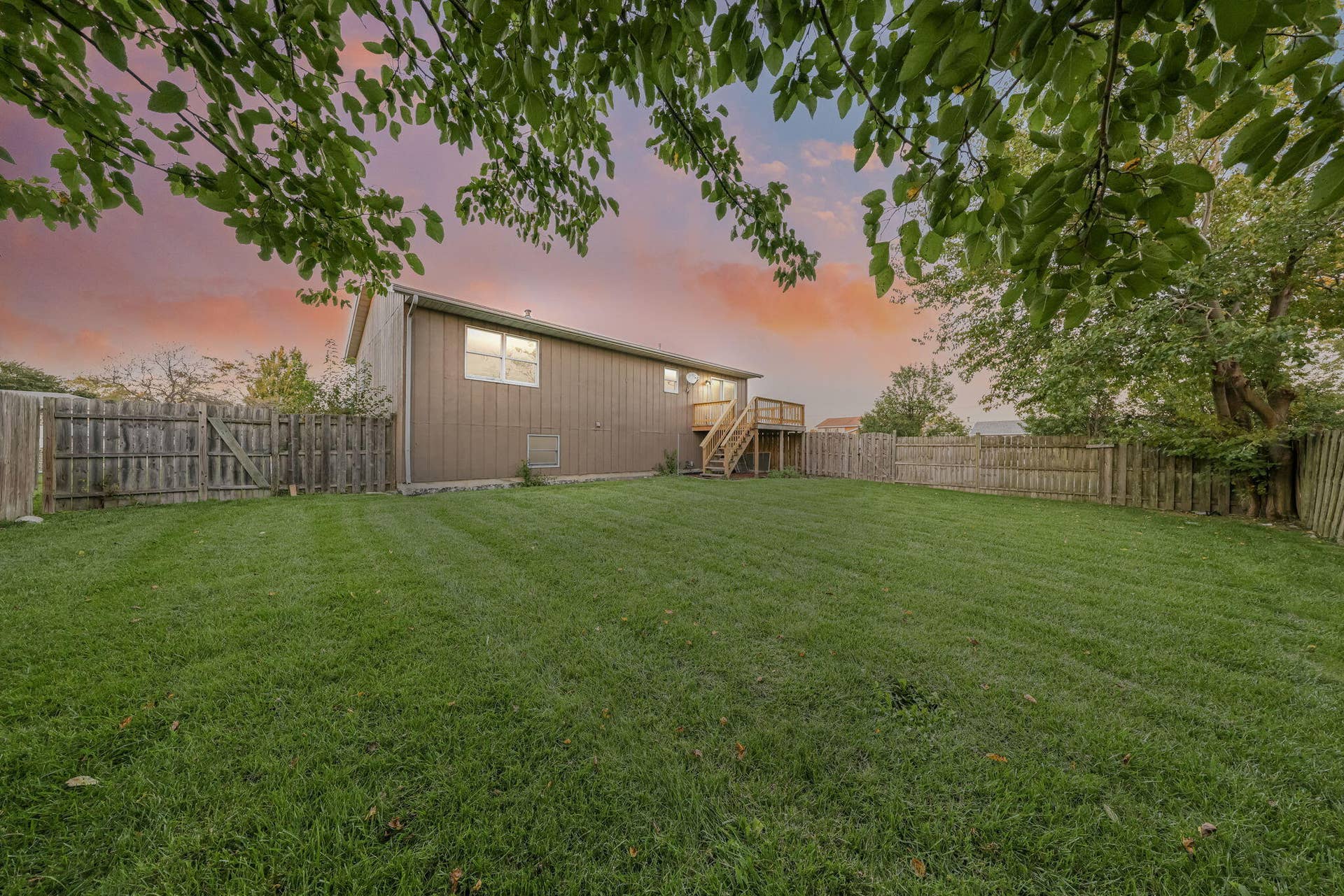 2-web-or-mls-1401-w-97th-pl