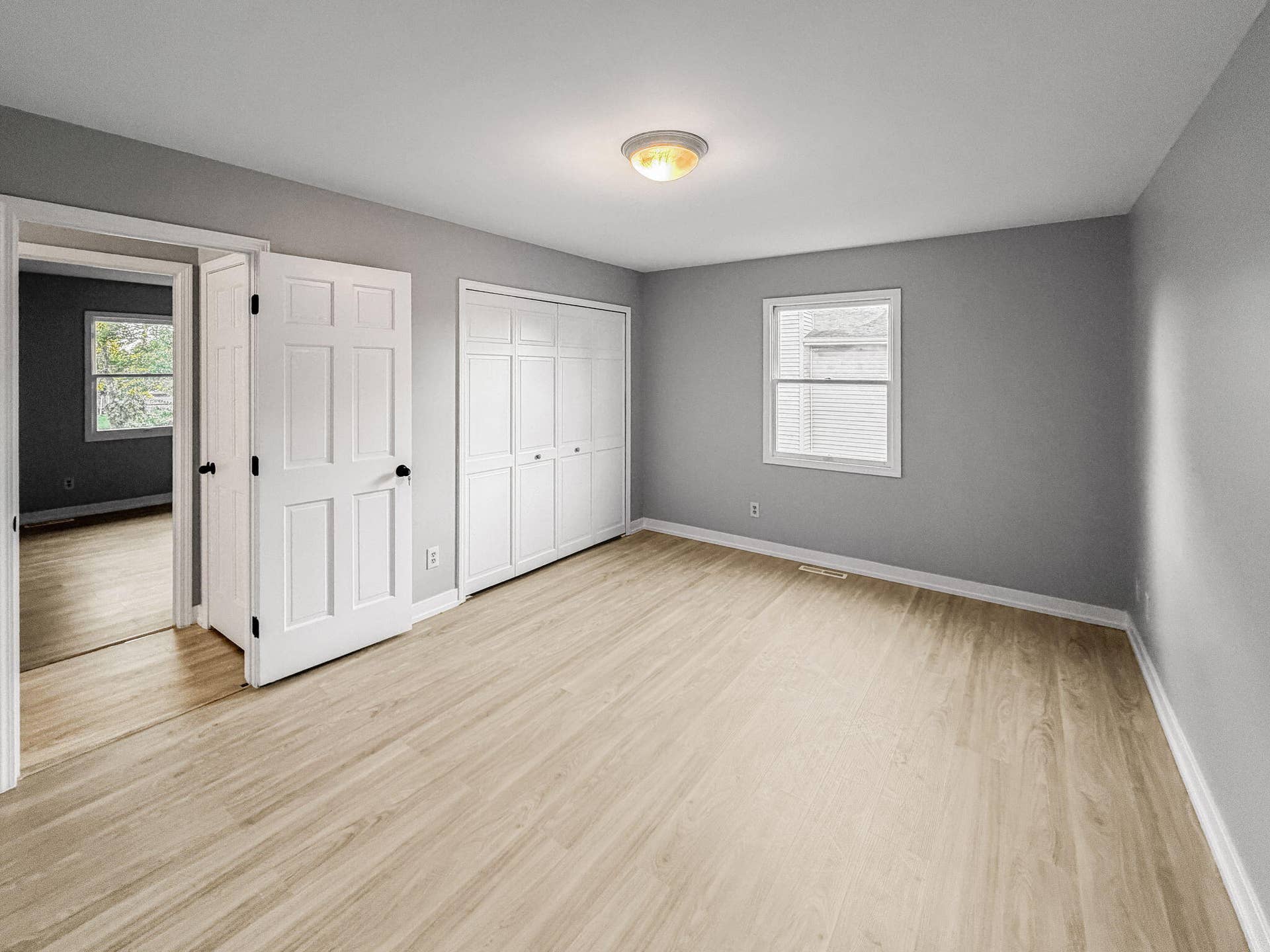 32-web-or-mls-1401-w-97th-pl