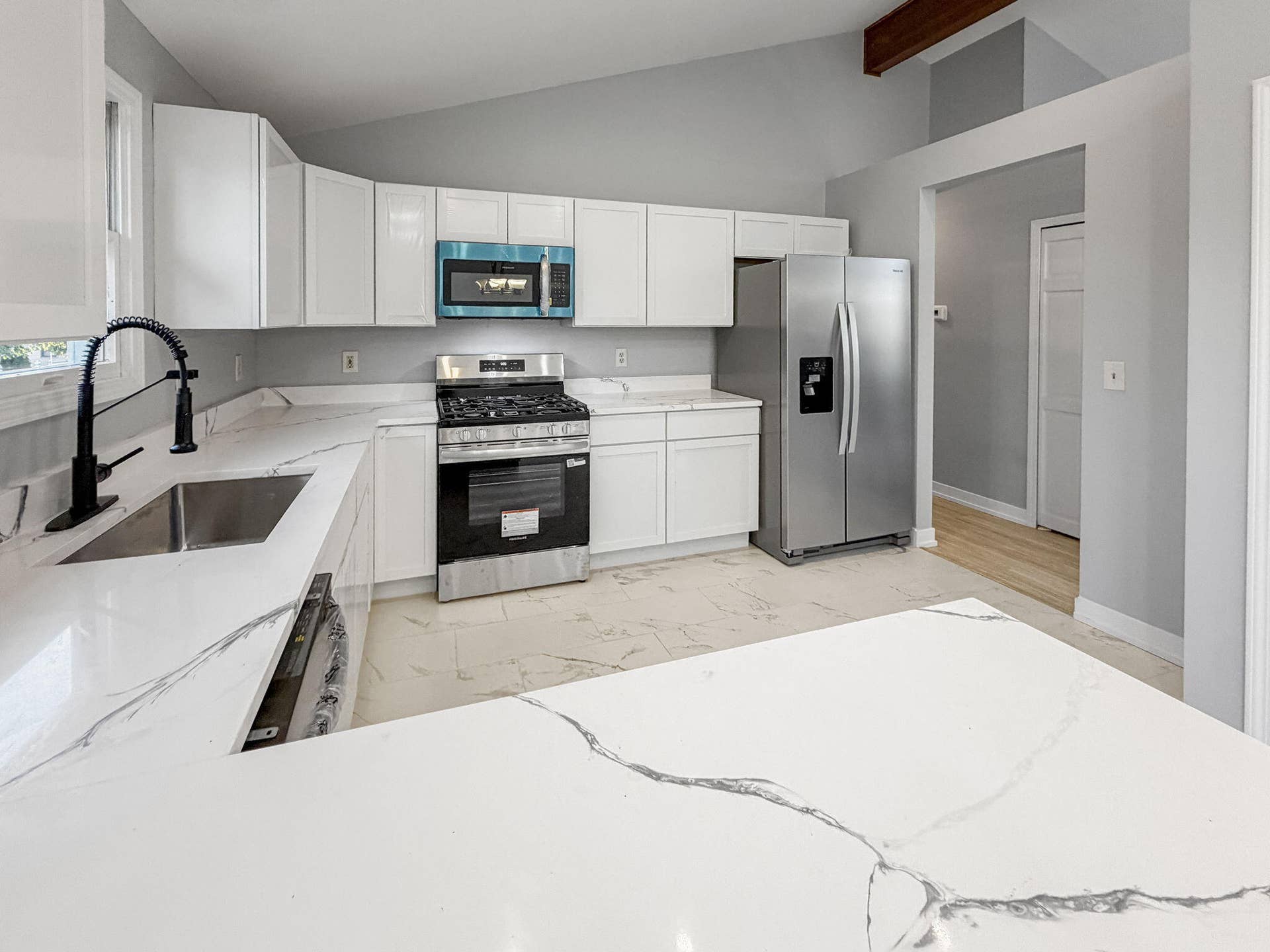 37-web-or-mls-1401-w-97th-pl
