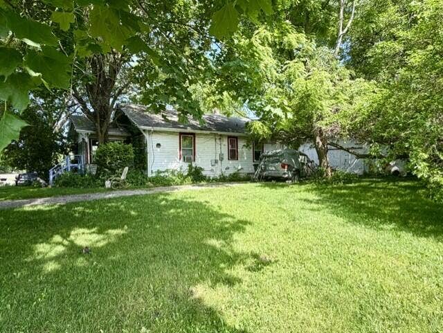 205 1/2 Nickle Plate Avenue, Valparaiso, IN 46383 65a9f2b1-d1a2-4c57-86f2-2fca65d5b77a