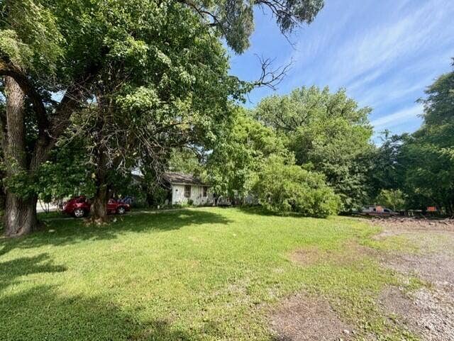 205 1/2 Nickle Plate Avenue, Valparaiso, IN 46383 89517119-1047-4cbb-97f6-f582d0f0a4eb
