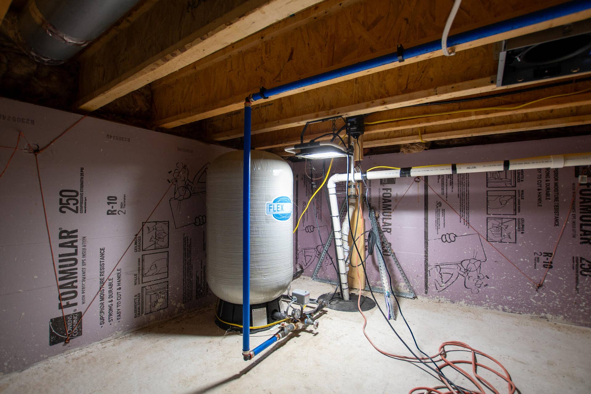 6400 Grand Boulevard, Hobart, IN 46342 Crawlspace