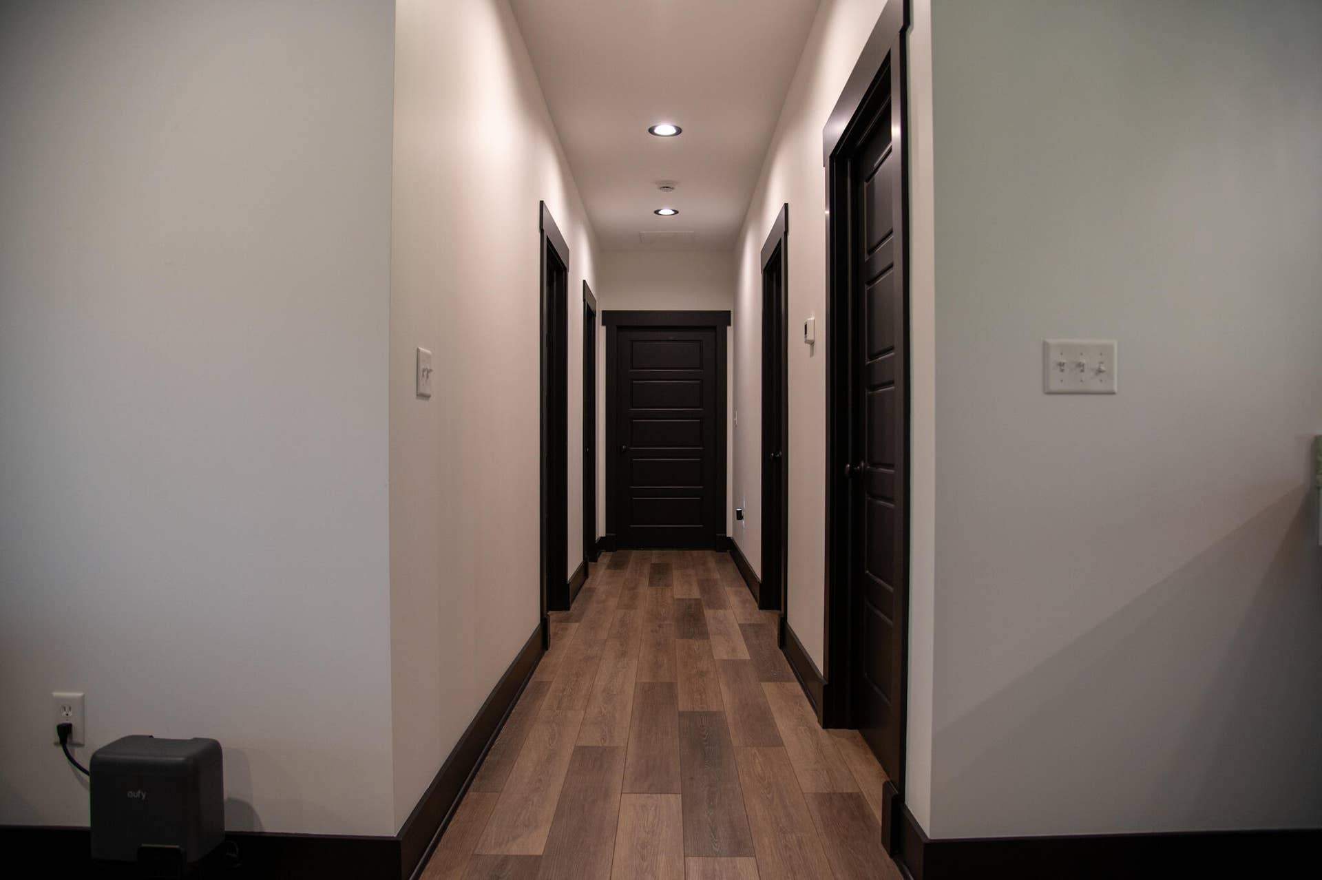 6400 Grand Boulevard, Hobart, IN 46342 Hallway