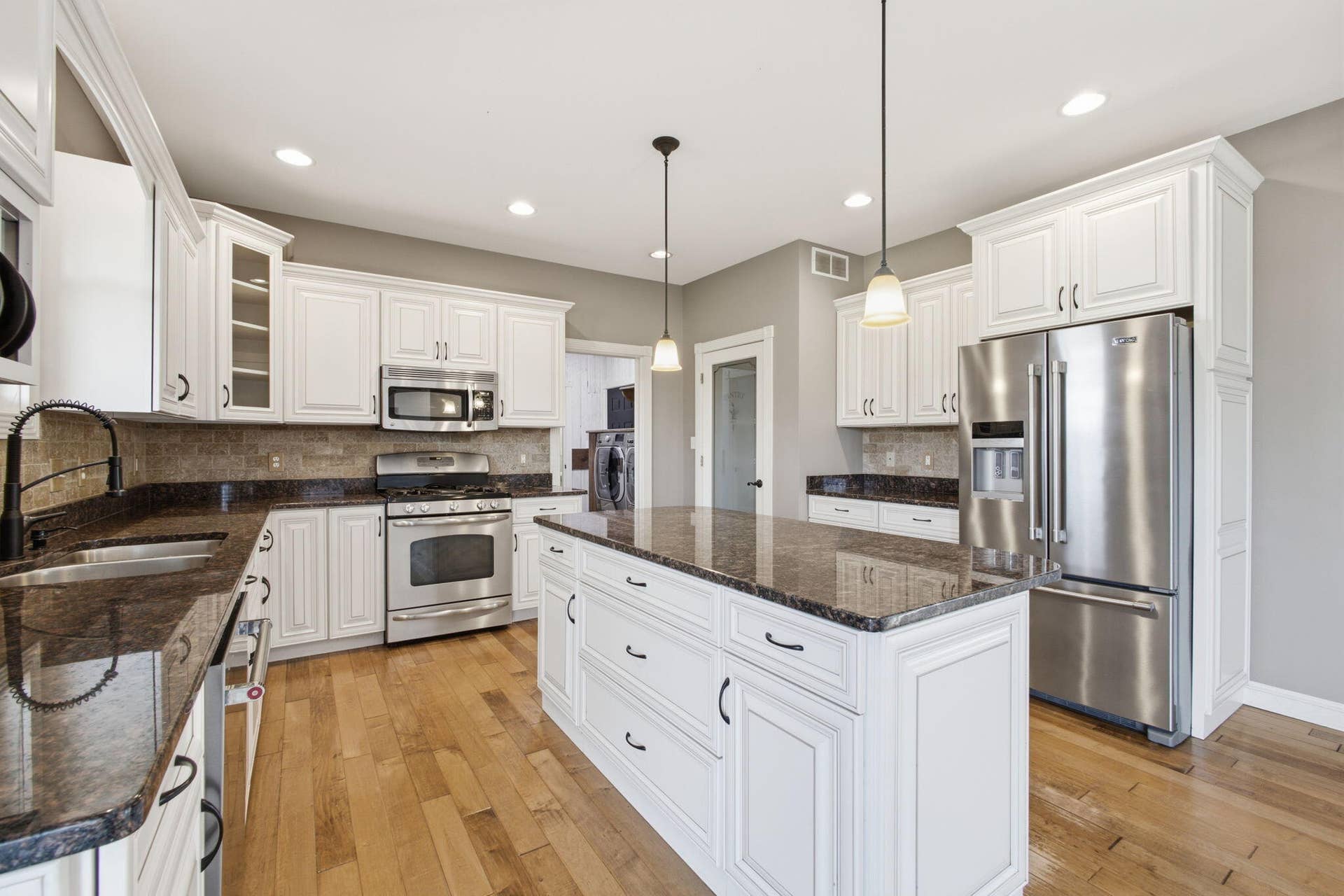 11126 W 1000, DeMotte, IN 46310 68-web-or-mls-IMG_4088