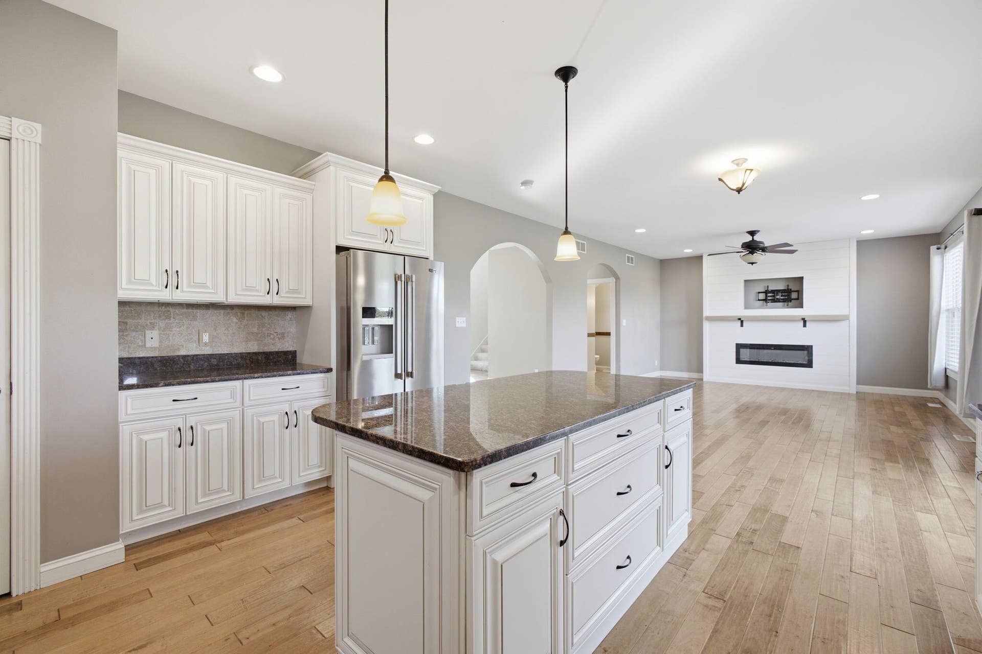 11126 W 1000, DeMotte, IN 46310 74-web-or-mls-IMG_4106