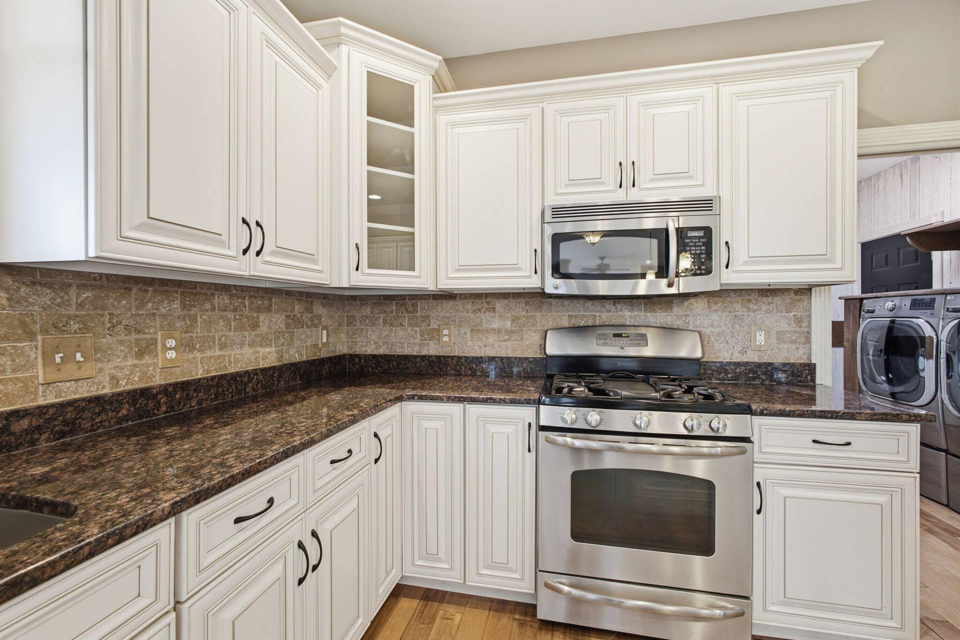 11126 W 1000, DeMotte, IN 46310 75-web-or-mls-IMG_4109