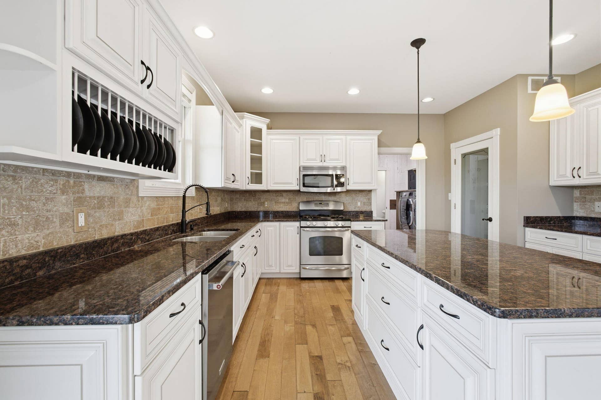 11126 W 1000, DeMotte, IN 46310 69-web-or-mls-IMG_4091