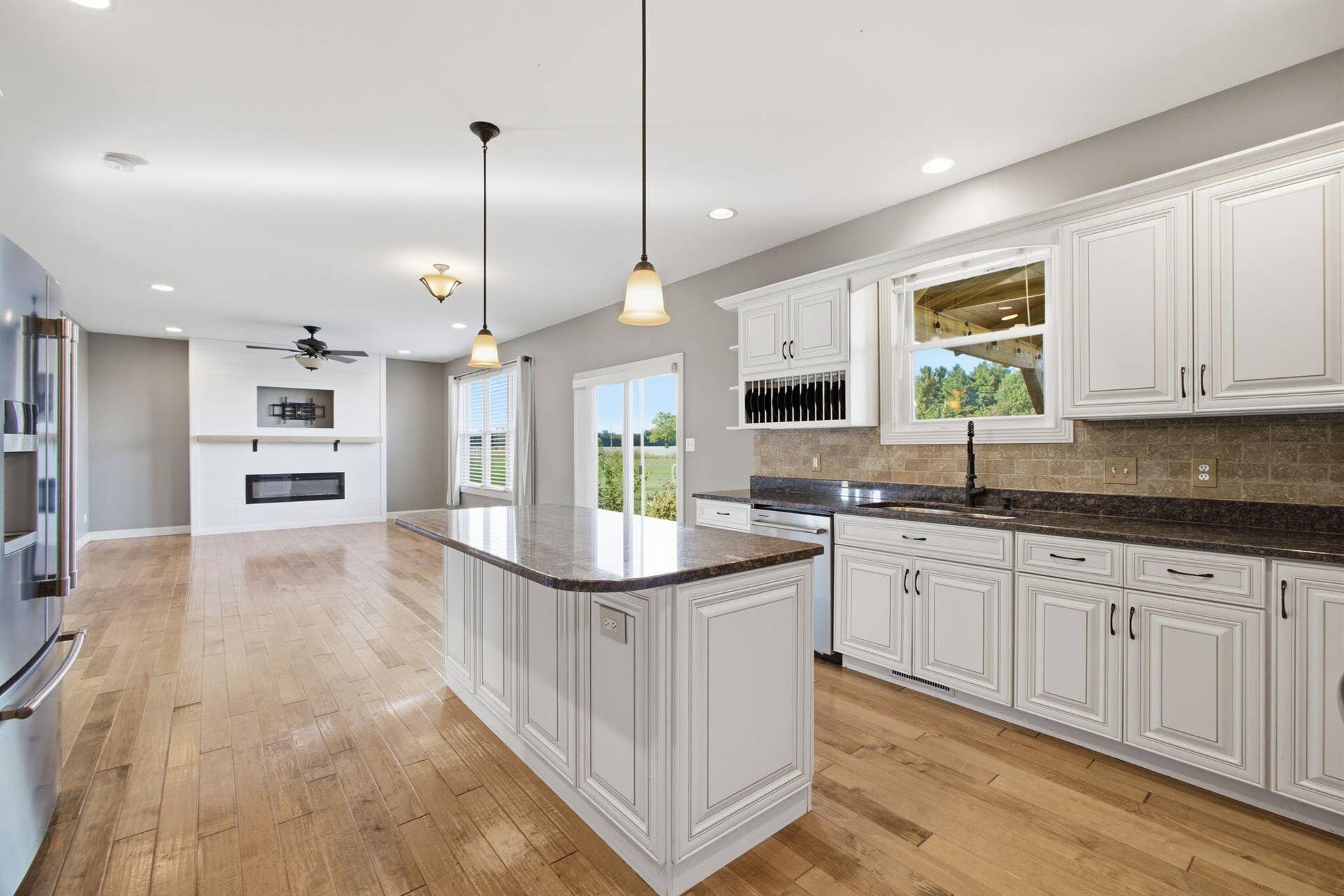 11126 W 1000, DeMotte, IN 46310 72-web-or-mls-IMG_4100