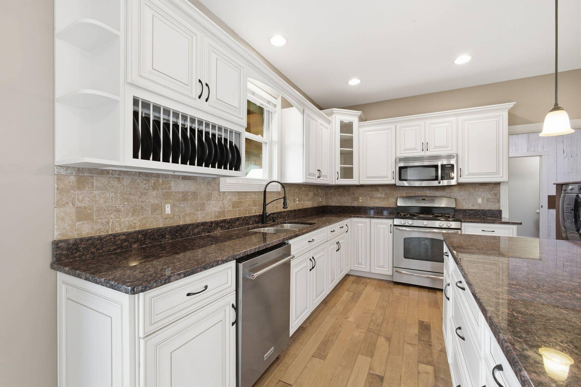11126 W 1000, DeMotte, IN 46310 70-web-or-mls-IMG_4094