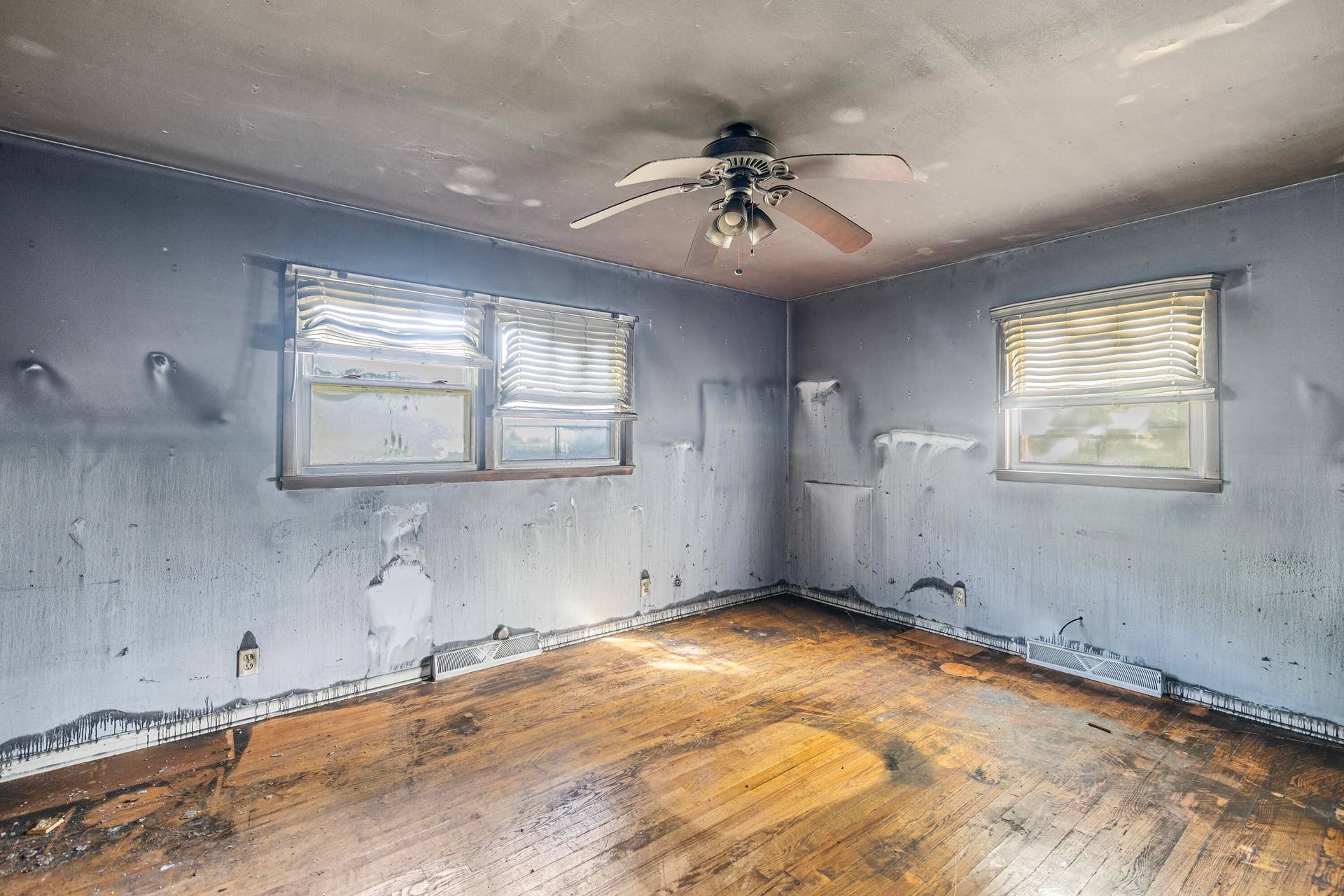 4931 Hillcrest Street, Michigan City, IN 46360 Bedroom