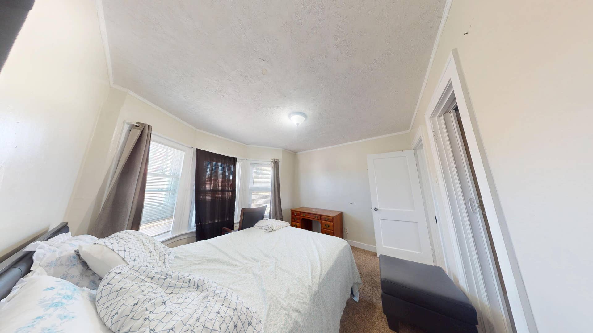 1015 148th Street, East Chicago, IN 46312 1015-W-148th-St-10052026_122445