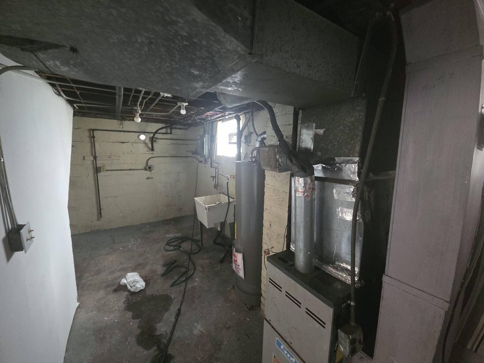 745 Ohio Street, Gary, IN 46402 utility room